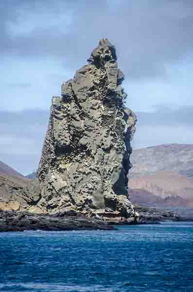 27 - Ecuador - islas Galapagos - isla Bartolome - roca El Pinaculo